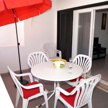 아파트 2 Bedroom In 발도로보